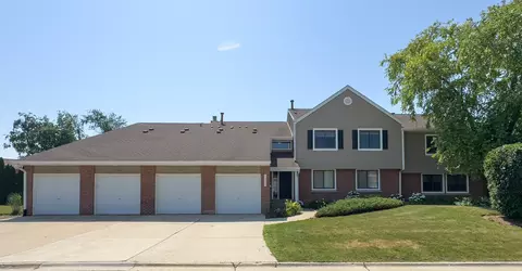 962 Harvest Cir, Buffalo Grove, IL 60089