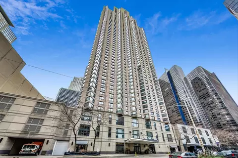 401 E Ontario St #3008, Chicago, IL 60611