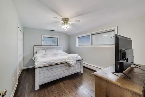 1109 W Pendleton Pl, Mount Prospect, IL 60056 photo 13