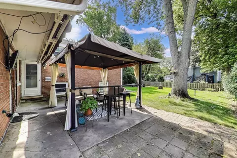 1109 W Pendleton Pl, Mount Prospect, IL 60056 photo 28