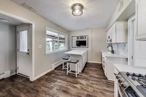 1109 W Pendleton Pl, Mount Prospect, IL 60056 photo 10