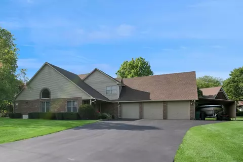 19466 W Aspen Dr, Mundelein, IL 60060