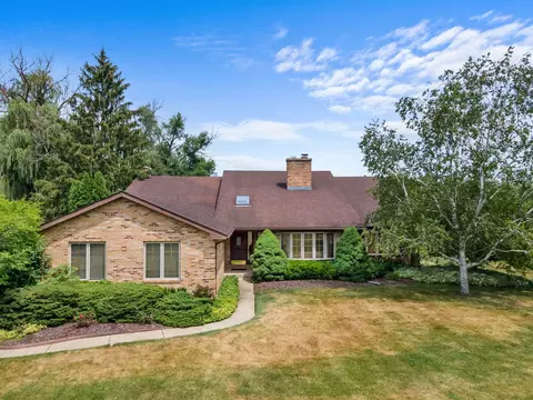 35 W186 Duchesne Dr, Dundee, IL 60118