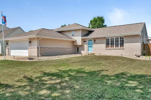 770 Pheasant Ln, Coal City, IL 60416