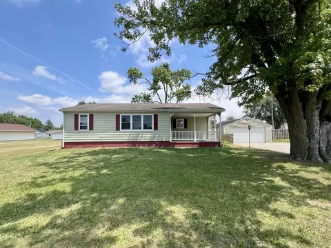 1309 First St, Tilton, IL 61833