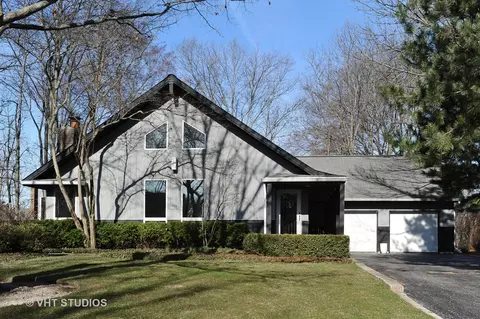 1140 Highland Ave, Lake Forest, IL 60045