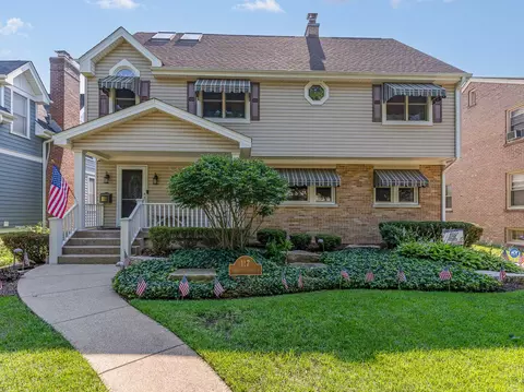 117 N Walnut St, Elmhurst, IL 60126