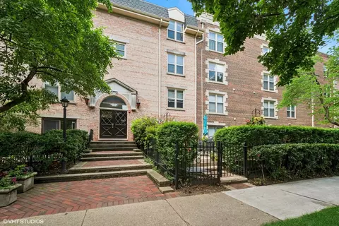 840 Forest Ave #C, Evanston, IL 60202
