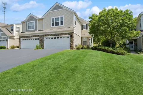 6556 Marble Ln, Carpentersville, IL 60110