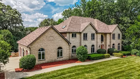 771 E Hickory Ave, Addison, IL 60101
