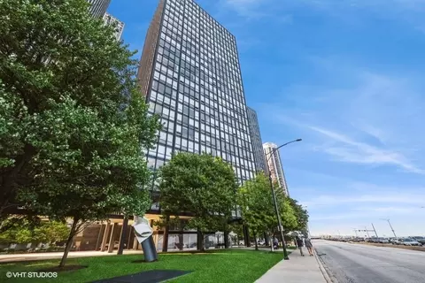 880 N Lake Shore Dr #6F, Chicago, IL 60611