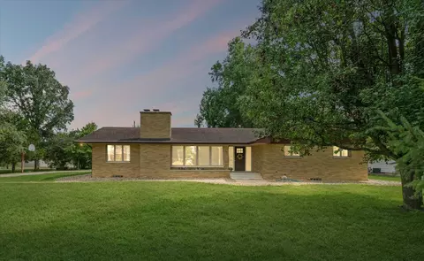205 W 18th St, Gibson City, IL 60936