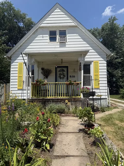 106 E Poplar St, Normal, IL 61761