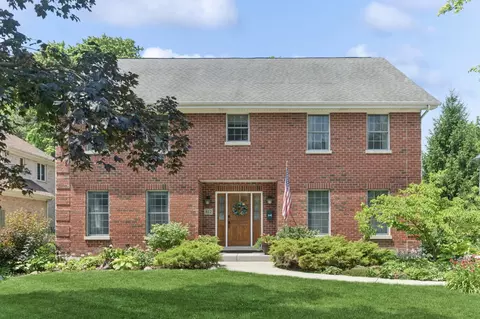 612 Glenwood Ln, Glenview, IL 60025