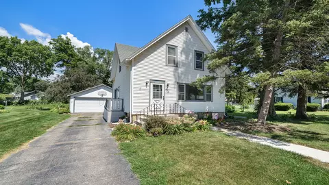 423 W Madison St, Belvidere, IL 61008