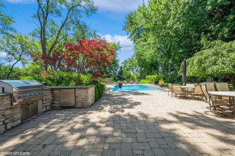 Exterior - 3035 Keystone Rd, Northbrook, IL 60062 photo 8 of 15
