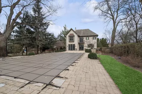 Exterior - 3035 Keystone Rd, Northbrook, IL 60062 photo 9 of 15