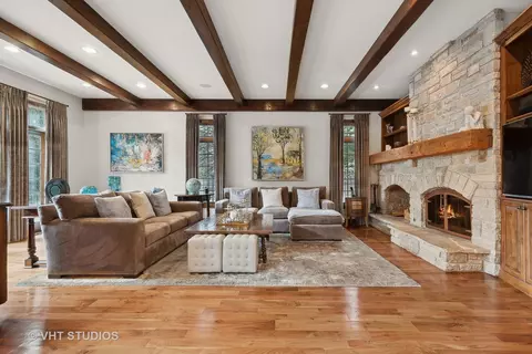 Living - 3035 Keystone Rd, Northbrook, IL 60062 photo 1 of 2