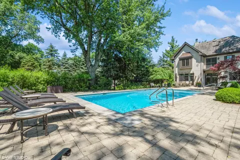 Exterior - 3035 Keystone Rd, Northbrook, IL 60062 photo 4 of 15