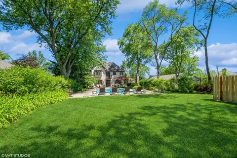 Exterior - 3035 Keystone Rd, Northbrook, IL 60062 photo 5 of 15
