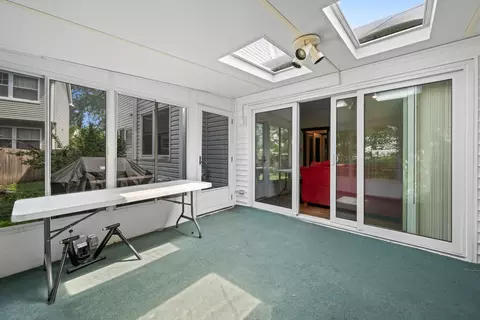 Exterior - 1054 Shady Tree Ln, Wheeling, IL 60090 photo 2 of 3