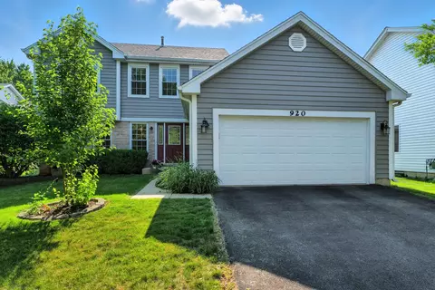 920 Matthew Ct, Naperville, IL 60540