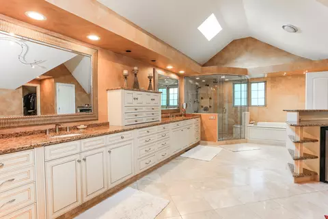 560 81st St, Burr Ridge, IL 60527 photo 34