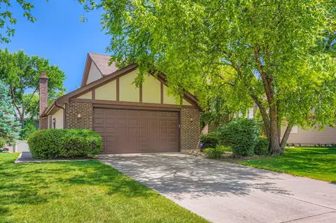 3825 Charlemagne Dr, Hoffman Estates, IL 60192 photo 37