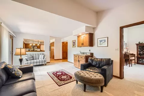 3825 Charlemagne Dr, Hoffman Estates, IL 60192 photo 18