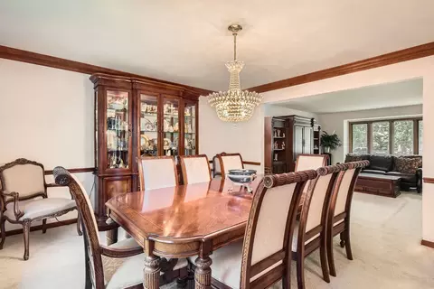 3825 Charlemagne Dr, Hoffman Estates, IL 60192 photo 8