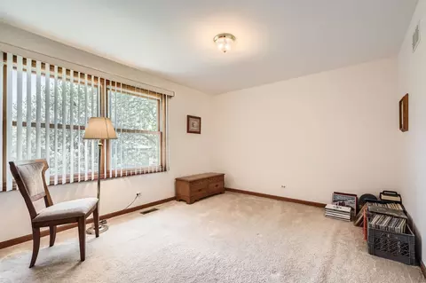 3825 Charlemagne Dr, Hoffman Estates, IL 60192 photo 30