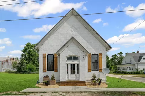 291 E Main St, Wellington, IL 60973