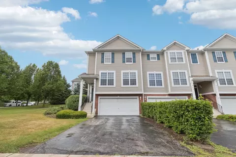 515 Declaration Ln #1401, Aurora, IL 60502