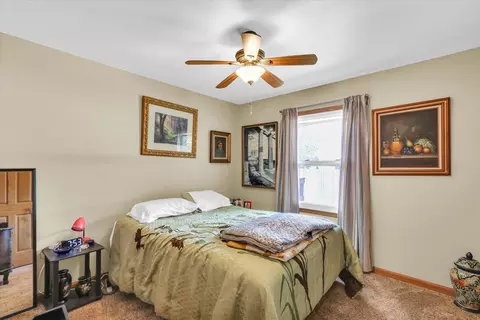 Bedroom - 2002 Bittersweet Dr, Champaign, IL 61821 photo 1 of 6