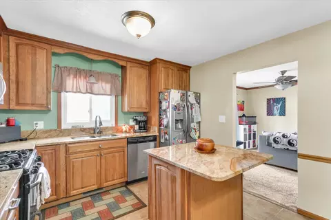 Kitchen - 2002 Bittersweet Dr, Champaign, IL 61821 photo 3 of 3