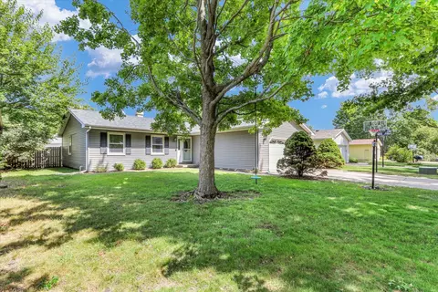 Exterior - 2002 Bittersweet Dr, Champaign, IL 61821 photo 3 of 6