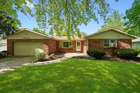 6846 S James Dr, Rochelle, IL 61068