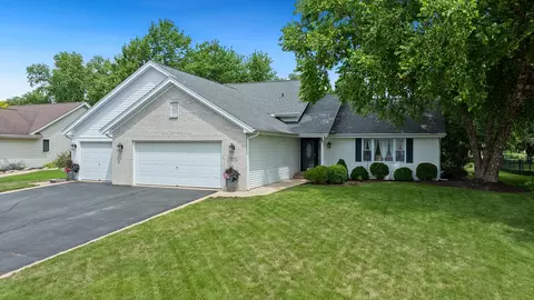 6890 Hartwig Dr, Cherry Valley, IL 61016