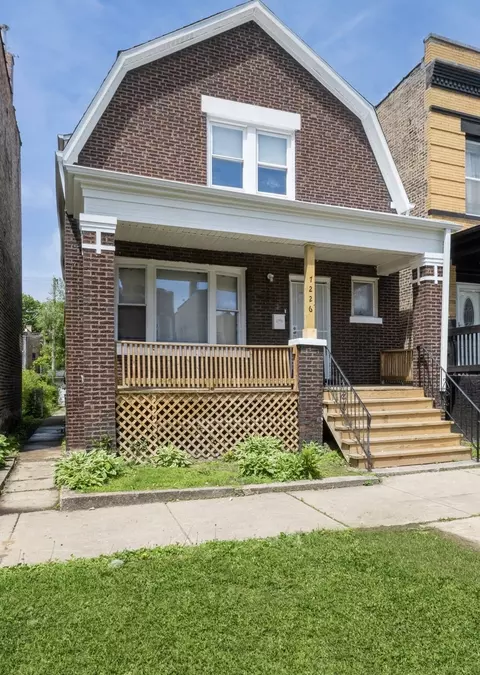 7226 S Rhodes Ave, Chicago, IL 60619