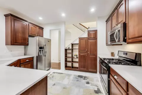 Kitchen - 2302 Sandy Creek Dr, Algonquin, IL 60102 photo 1 of 3