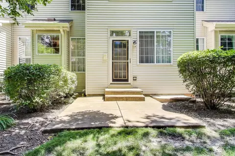 Exterior - 2302 Sandy Creek Dr, Algonquin, IL 60102 photo 3 of 8