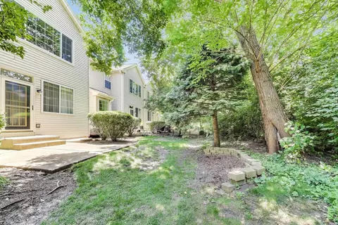 Exterior - 2302 Sandy Creek Dr, Algonquin, IL 60102 photo 8 of 8