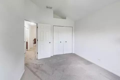 Bedroom - 2302 Sandy Creek Dr, Algonquin, IL 60102 photo 6 of 6