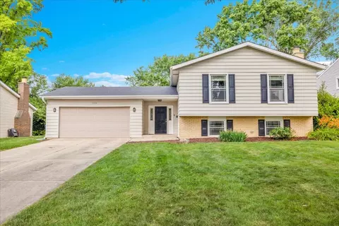 1259 Durham Dr, Wheaton, IL 60189