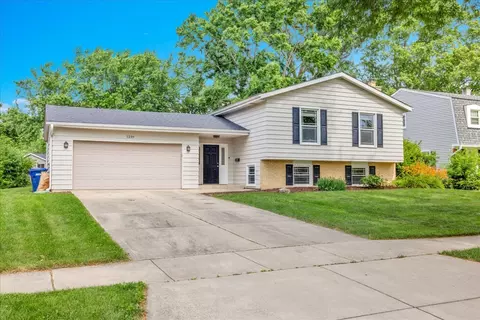 1259 Durham Dr, Wheaton, IL 60189 photo 2