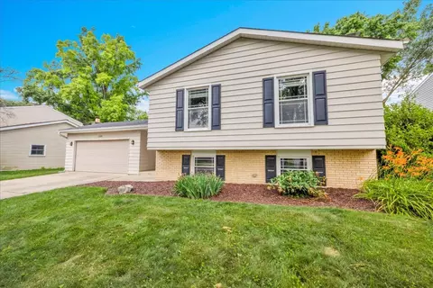 1259 Durham Dr, Wheaton, IL 60189 photo 3