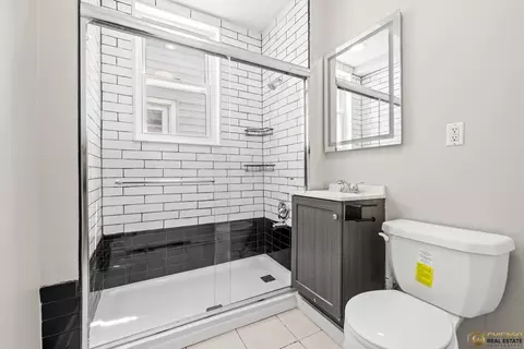 Bath - 1336 Euclid Ave, Berwyn, IL 60402 photo 2 of 2