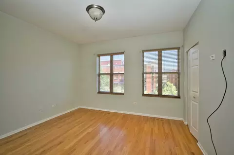 Bedroom - 353 Eastgate Pl, Chicago, IL 60616 photo 4 of 8