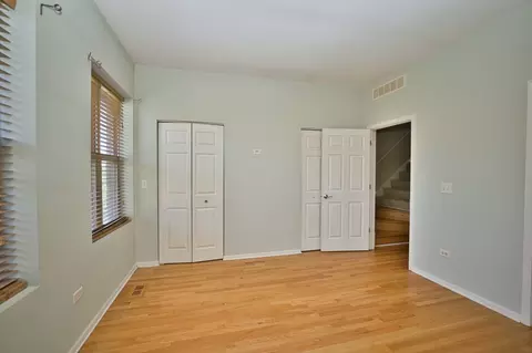 Bedroom - 353 Eastgate Pl, Chicago, IL 60616 photo 7 of 8