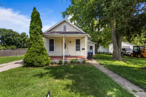 1309 W Grove St, Bloomington, IL 61701
